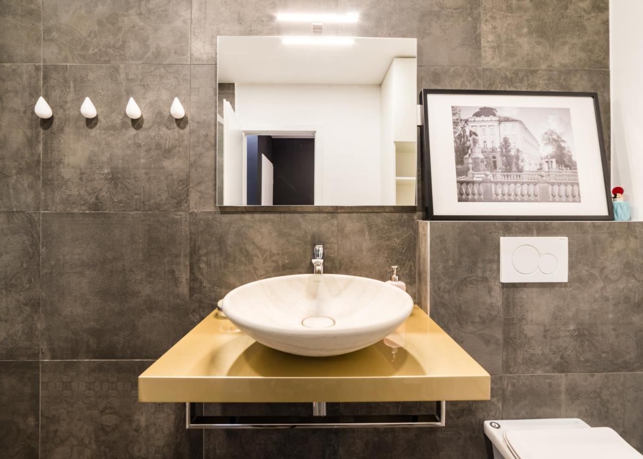 Flex Apartments Tour As 卢布尔雅那 外观 照片
